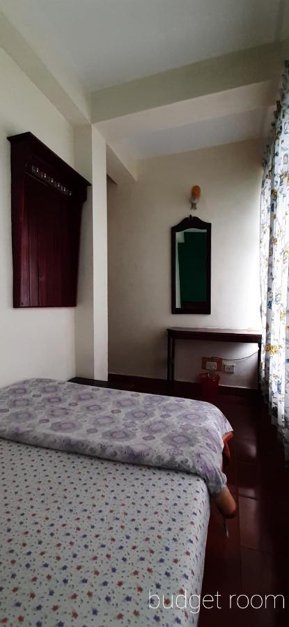 Greenview Holiday Inn 蒙纳 外观 照片