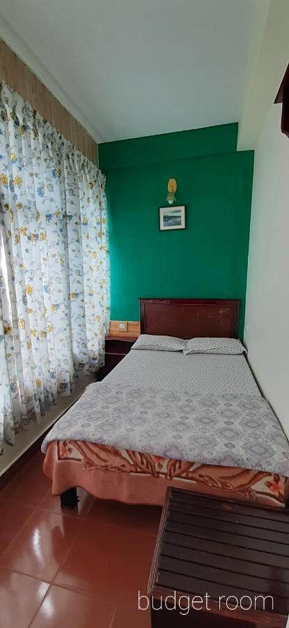 Greenview Holiday Inn 蒙纳 外观 照片