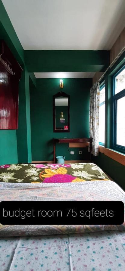 Greenview Holiday Inn 蒙纳 外观 照片