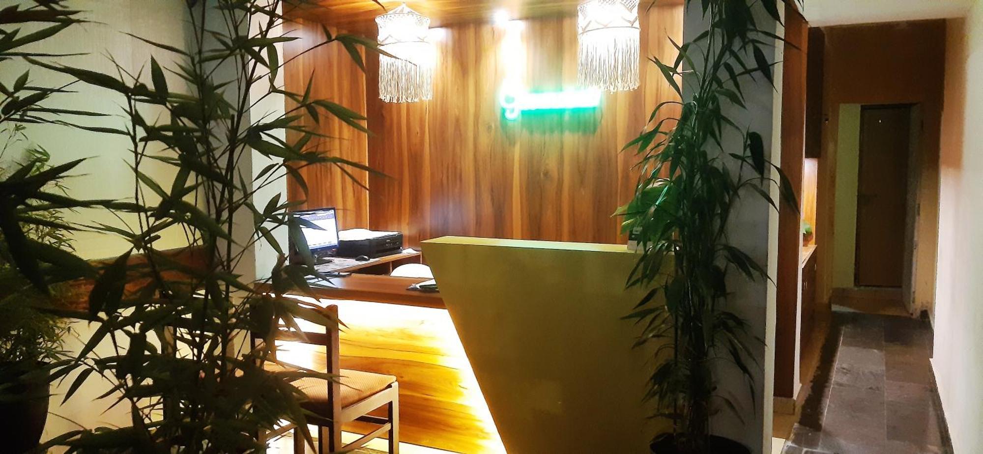 Greenview Holiday Inn 蒙纳 外观 照片