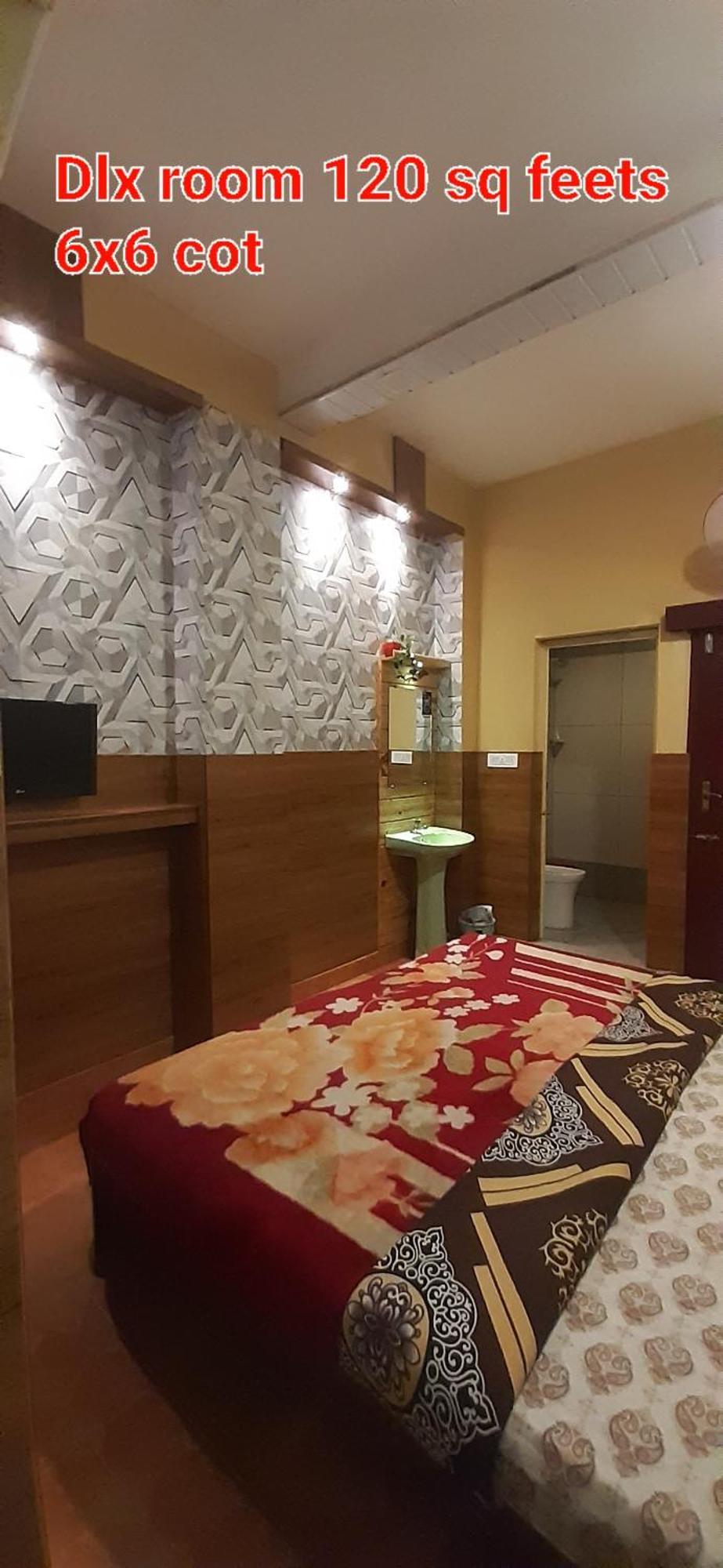 Greenview Holiday Inn 蒙纳 外观 照片